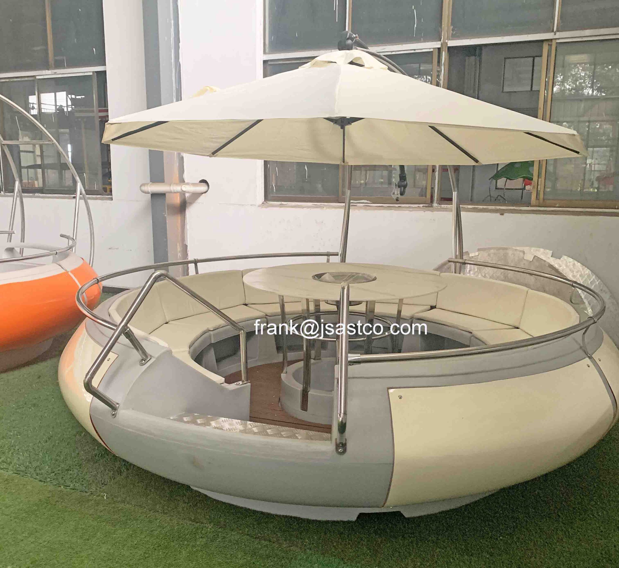 10 Person Electric BBQ Donut boat for sale - Image 3